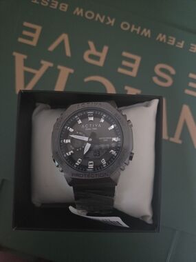 Active USA Men's Metallic Gray and Black Chronograph Watch